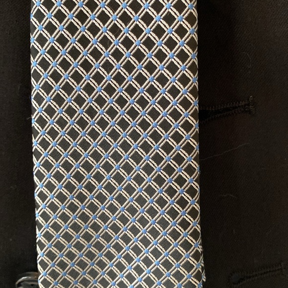 Newberry Boy’s Suit Jacket / Blazer Black with Tie included - Picture 15 of 16